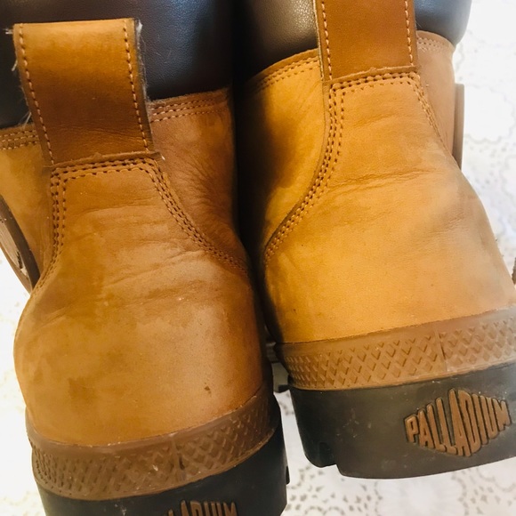 Almost new Palladium’s Heavy duty fur Winter boots - Picture 2 of 9